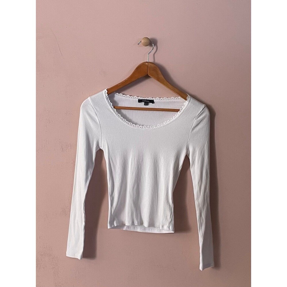 Ambiance White Ribbed Long Sleeve Lace Trimmed Neckline Crop Top Size S